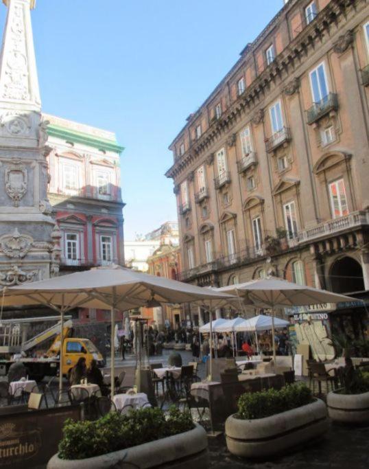 Casa Albertino-In The Heart Of Napoli Esterno foto