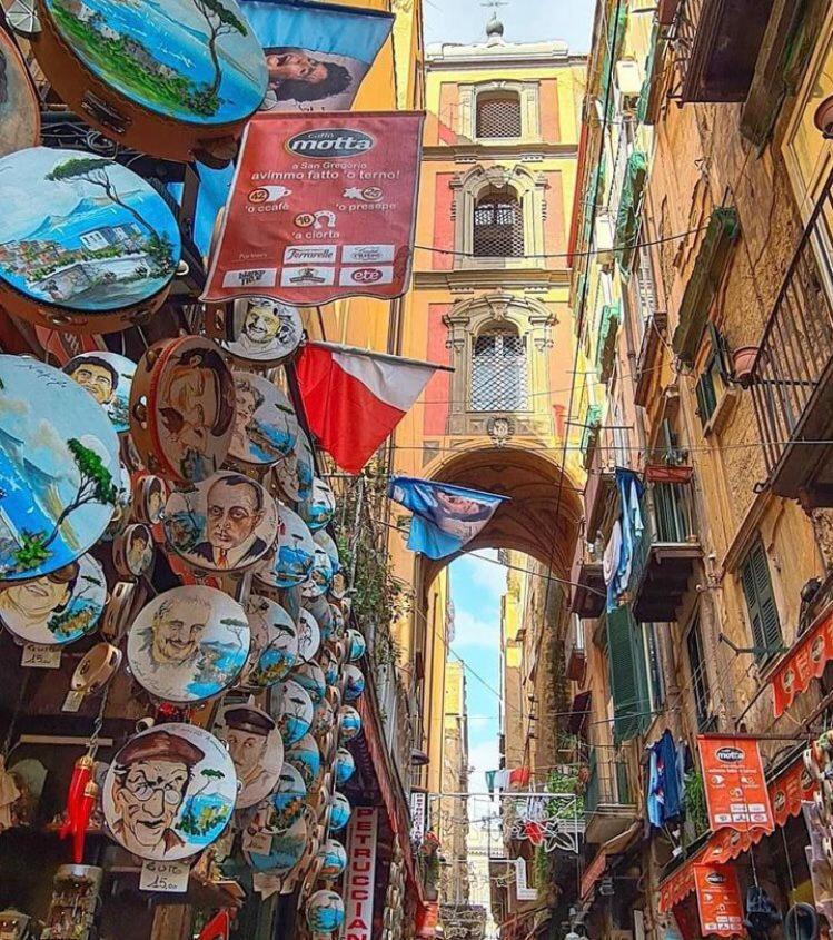 Casa Albertino-In The Heart Of Napoli Esterno foto