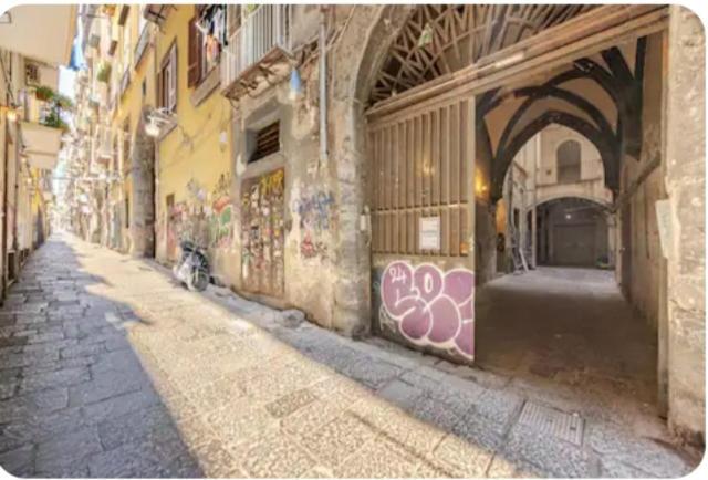 Casa Albertino-In The Heart Of Napoli Esterno foto