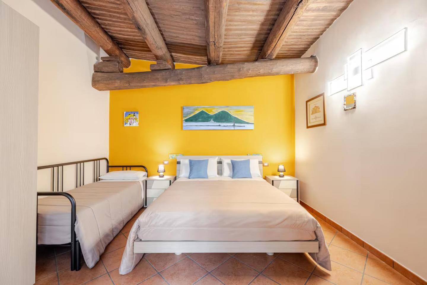 Casa Albertino-In The Heart Of Napoli Esterno foto